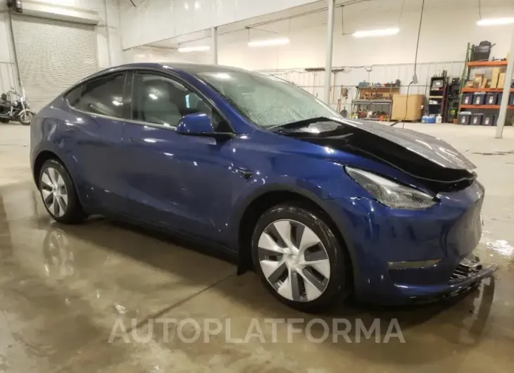 TESLA MODEL Y 2024 vin 7SAYGAEE6RF995104 from auto auction Copart