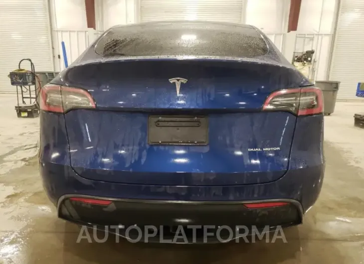 TESLA MODEL Y 2024 vin 7SAYGAEE6RF995104 from auto auction Copart