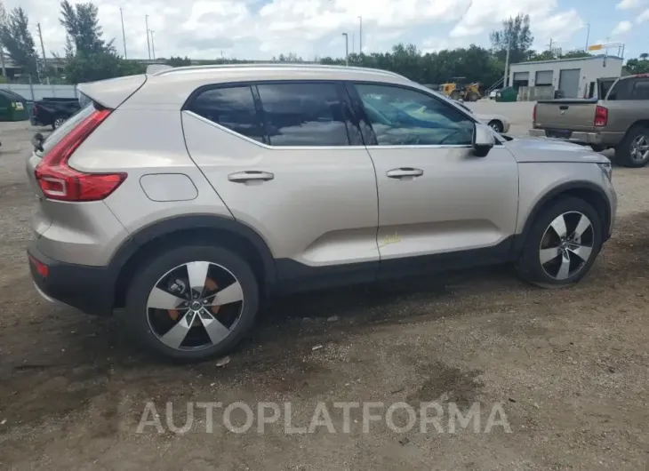 VOLVO XC40 T4 2023 vin YV4L12UF4P2938678 from auto auction Copart