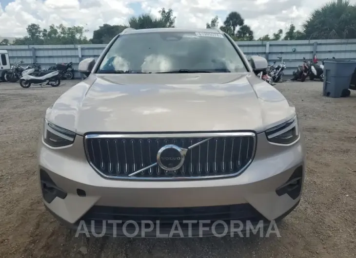 VOLVO XC40 T4 2023 vin YV4L12UF4P2938678 from auto auction Copart