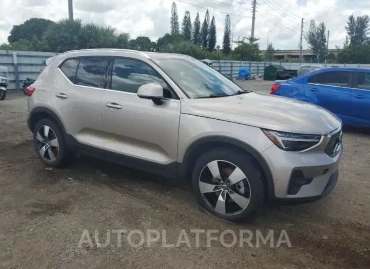 VOLVO XC40 T4 2023 vin YV4L12UF4P2938678 from auto auction Copart