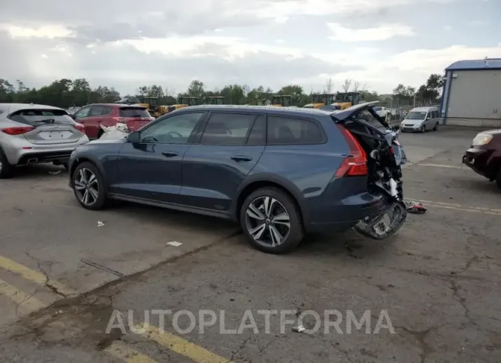 VOLVO V60 CROSS 2024 vin YV4L12WY0R2137912 from auto auction Copart