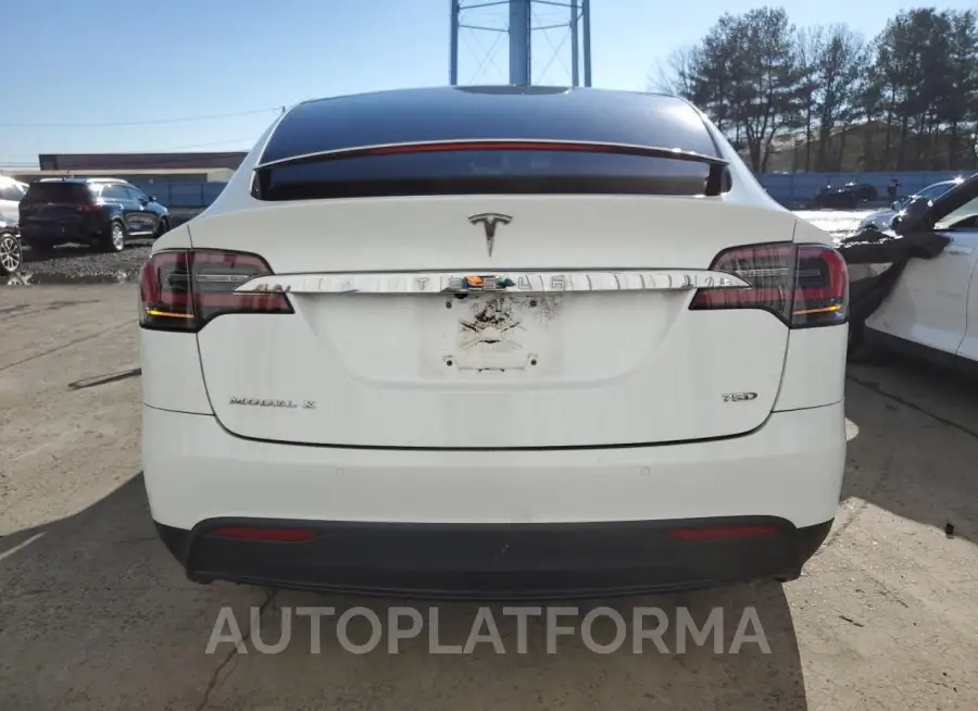 TESLA MODEL X 2018 vin 5YJXCAE25JF119932 from auto auction Copart