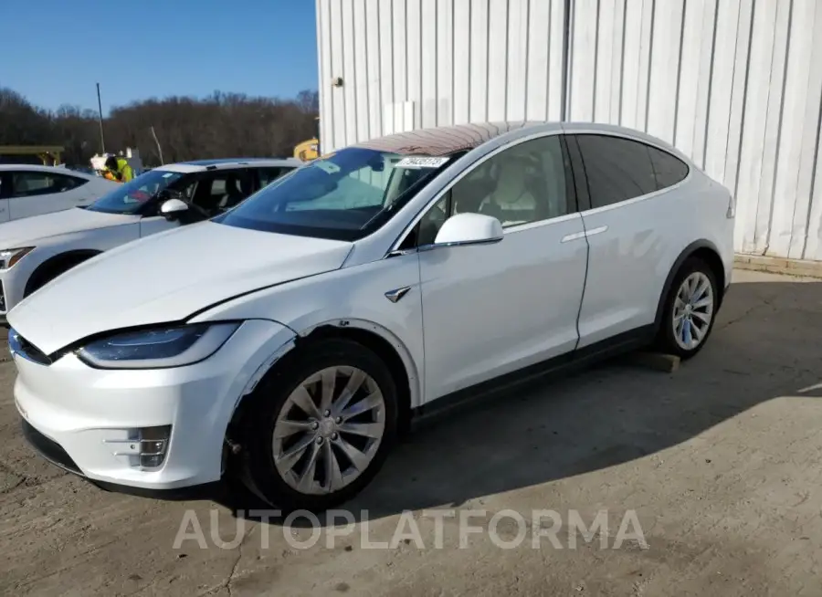 TESLA MODEL X 2018 vin 5YJXCAE25JF119932 from auto auction Copart