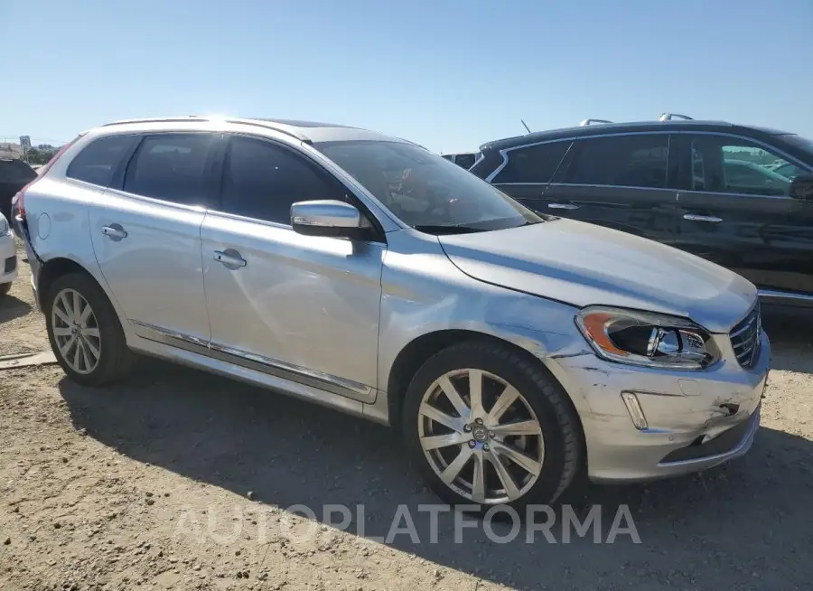 VOLVO XC60 T5 IN 2017 vin YV440MRU2H2020715 from auto auction Copart