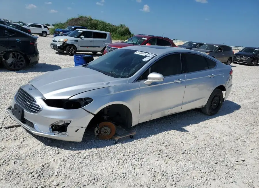 FORD FUSION SEL 2019 vin 3FA6P0CD0KR235415 from auto auction Copart