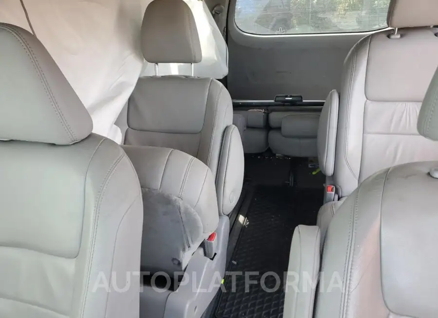 TOYOTA SIENNA XLE 2018 vin 5TDDZ3DC7JS206525 from auto auction Copart