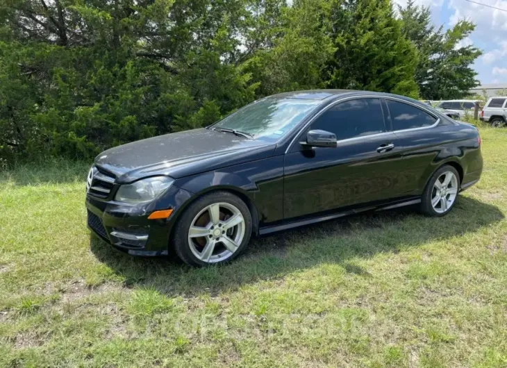 MERCEDES-BENZ C 250 2015 vin WDDGJ4HB3FG430944 from auto auction Copart