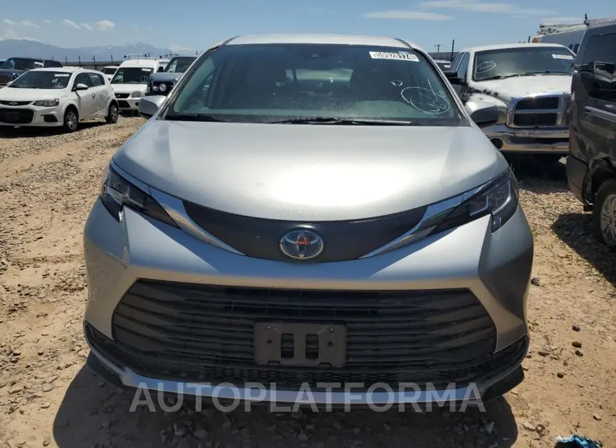 TOYOTA SIENNA LE 2021 vin 5TDKRKEC0MS028817 from auto auction Copart