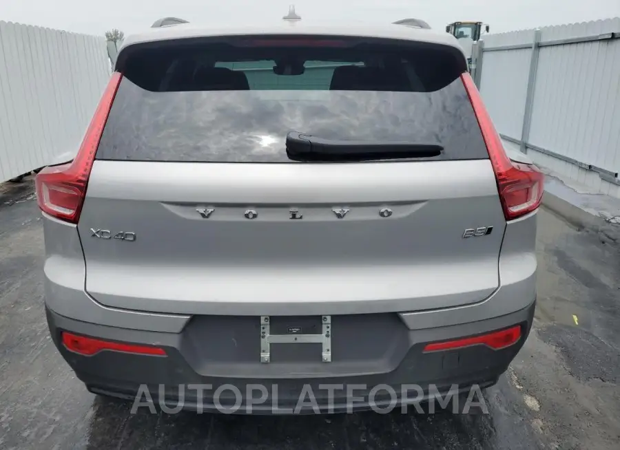 VOLVO XC40 CORE 2024 vin YV4L12UK7R2326040 from auto auction Copart