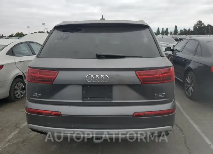 AUDI Q7 PRESTIG 2017 vin WA1VAAF7XHD031784 from auto auction Copart