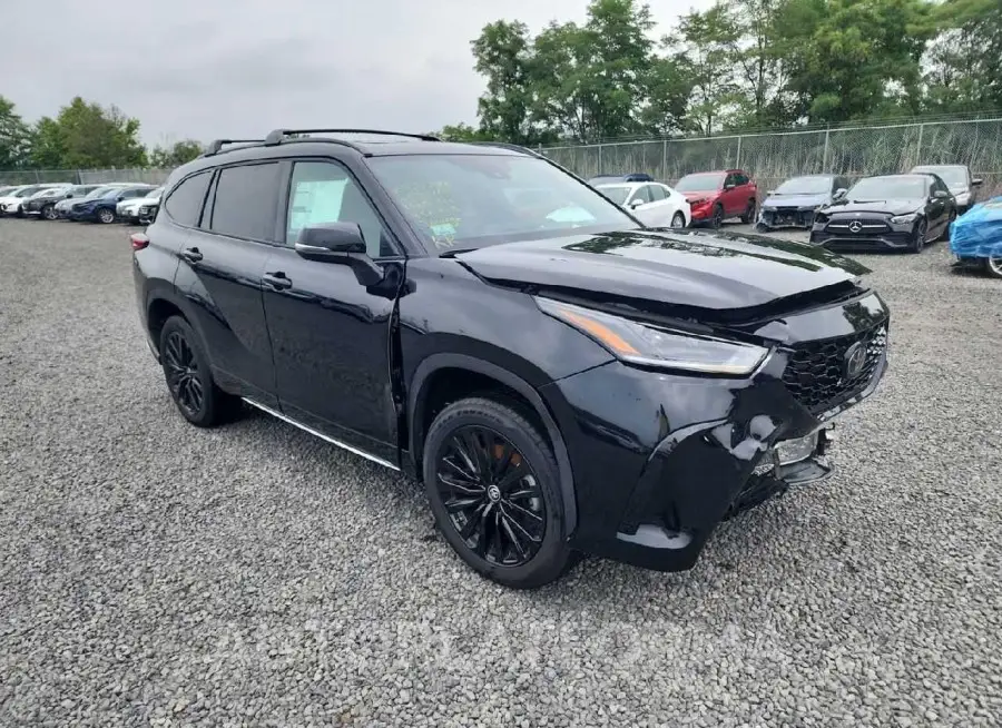 TOYOTA HIGHLANDER 2023 vin 5TDKDRBH9PS526638 from auto auction Copart