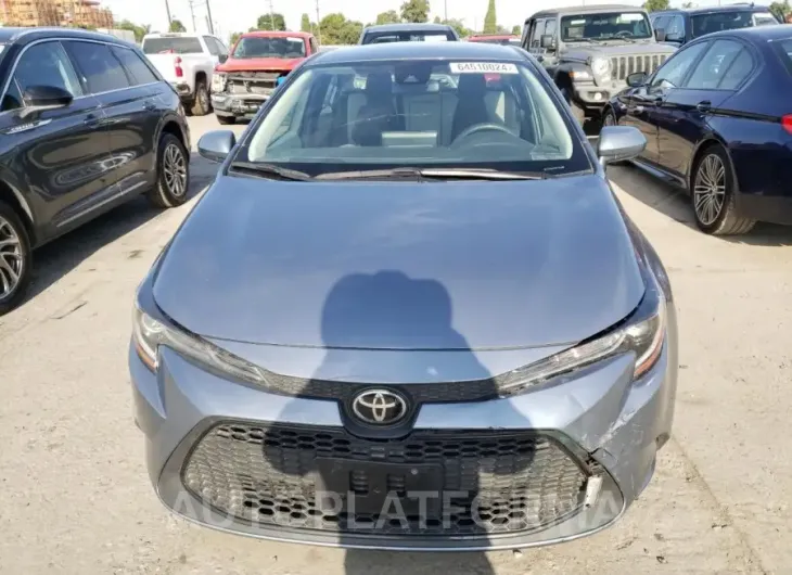 TOYOTA COROLLA LE 2022 vin JTDEPMAE2N3010764 from auto auction Copart