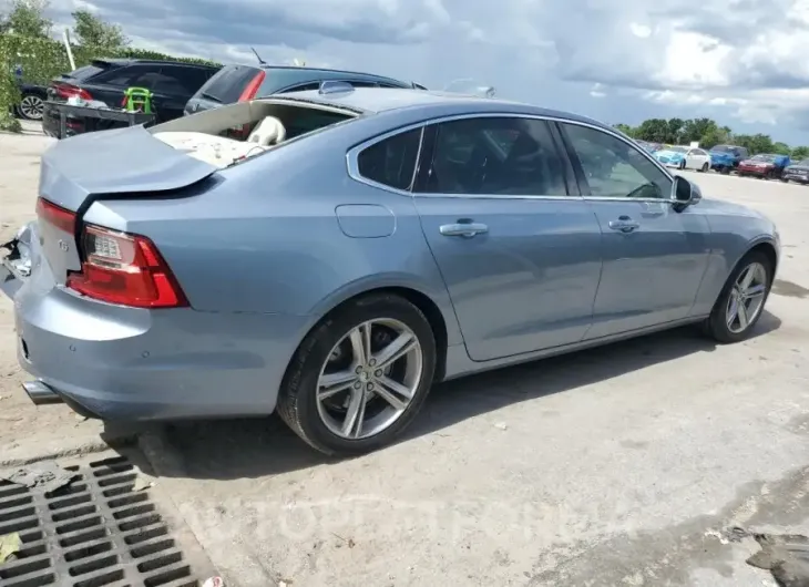 VOLVO S90 T5 MOM 2018 vin LVY982AK7JP023076 from auto auction Copart