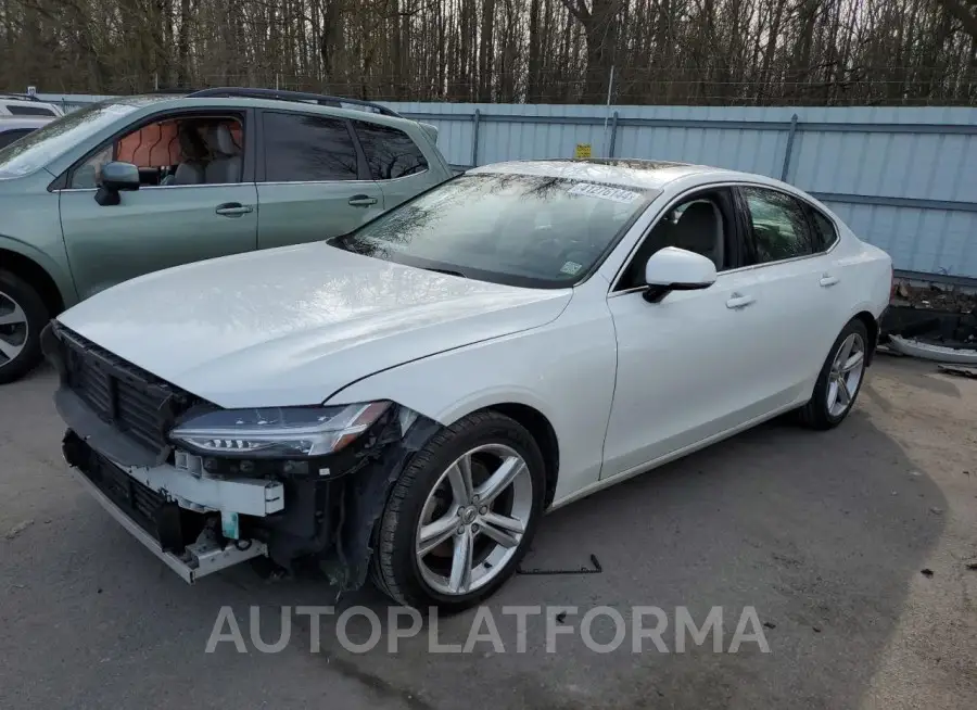 VOLVO S90 T5 MOM 2017 vin YV1102AK4H1006366 from auto auction Copart