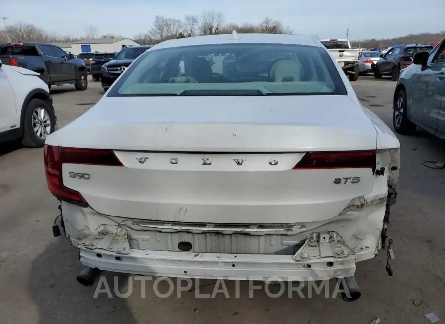 VOLVO S90 T5 MOM 2017 vin YV1102AK4H1006366 from auto auction Copart