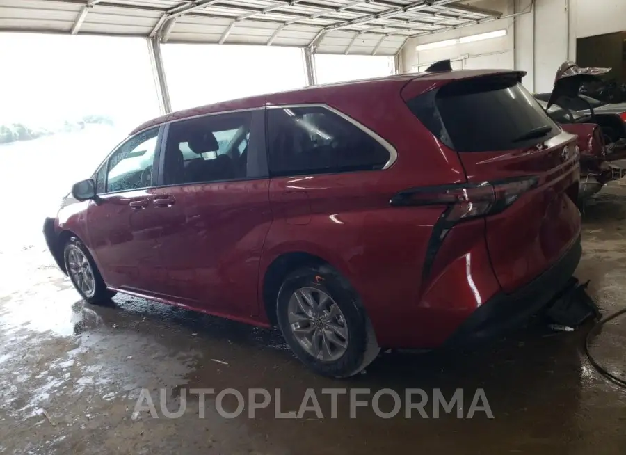 TOYOTA SIENNA LE 2024 vin 5TDKRKEC8RS188984 from auto auction Copart