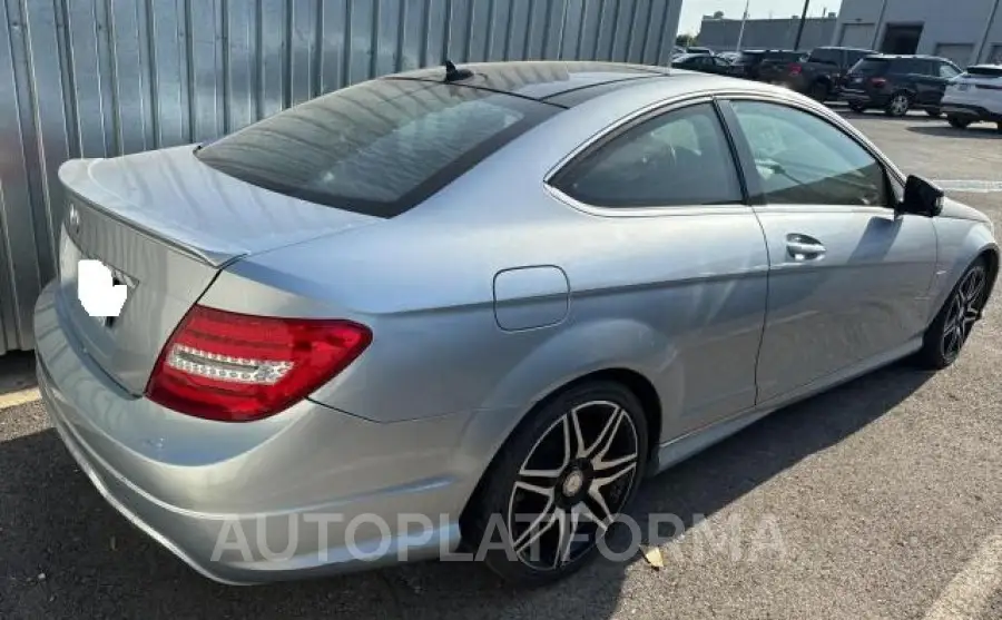 MERCEDES-BENZ C 250 2015 vin WDDGJ4HB4FG389501 from auto auction Copart