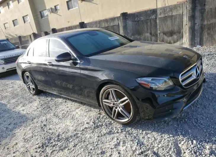 MERCEDES-BENZ E 300 2019 vin WDDZF4JB9KA497601 from auto auction Copart