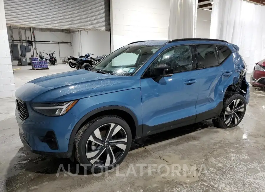 VOLVO XC40 PLUS 2023 vin YV4L12UW9P2113039 from auto auction Copart