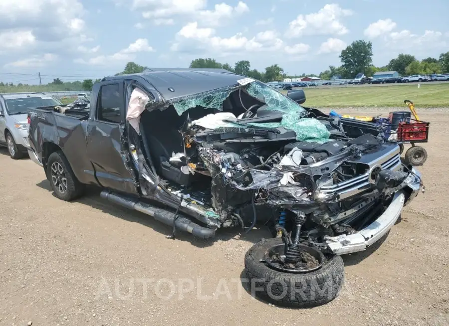 TOYOTA TUNDRA DOU 2017 vin 5TFUW5F16HX588292 from auto auction Copart