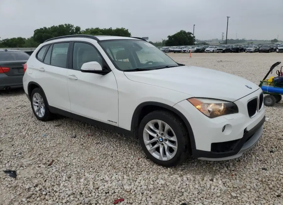 BMW X1 XDRIVE2 2015 vin WBAVL1C52FVY35214 from auto auction Copart