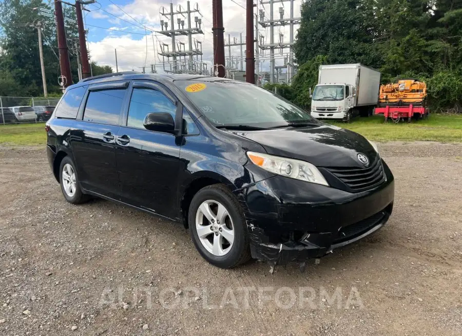 TOYOTA SIENNA LE 2015 vin 5TDKK3DC3FS564241 from auto auction Copart