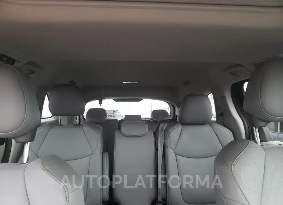 TOYOTA SIENNA XLE 2022 vin 5TDYRKEC3NS091521 from auto auction Copart