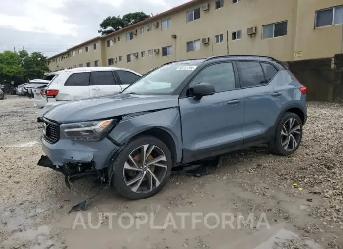 VOLVO XC40 T5 R- 2020 vin YV4162UM4L2207377 from auto auction Copart