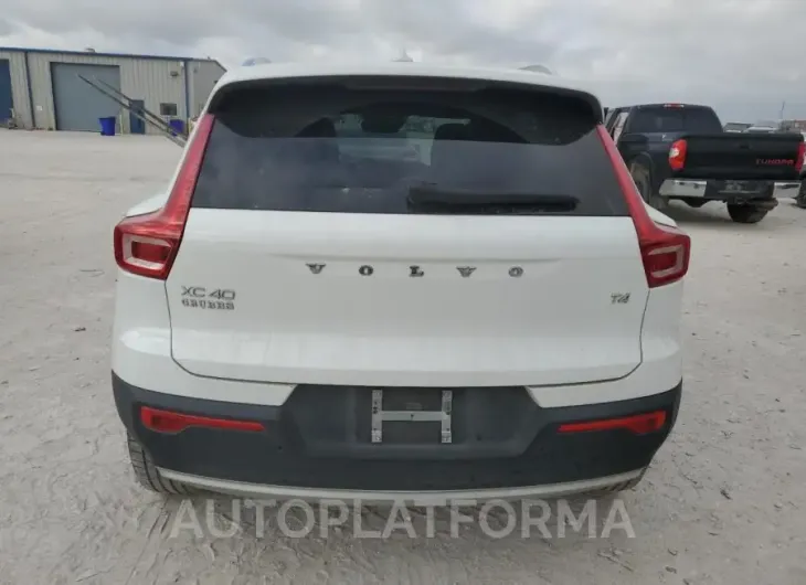 VOLVO XC40 T4 MO 2020 vin YV4AC2HK1L2225451 from auto auction Copart