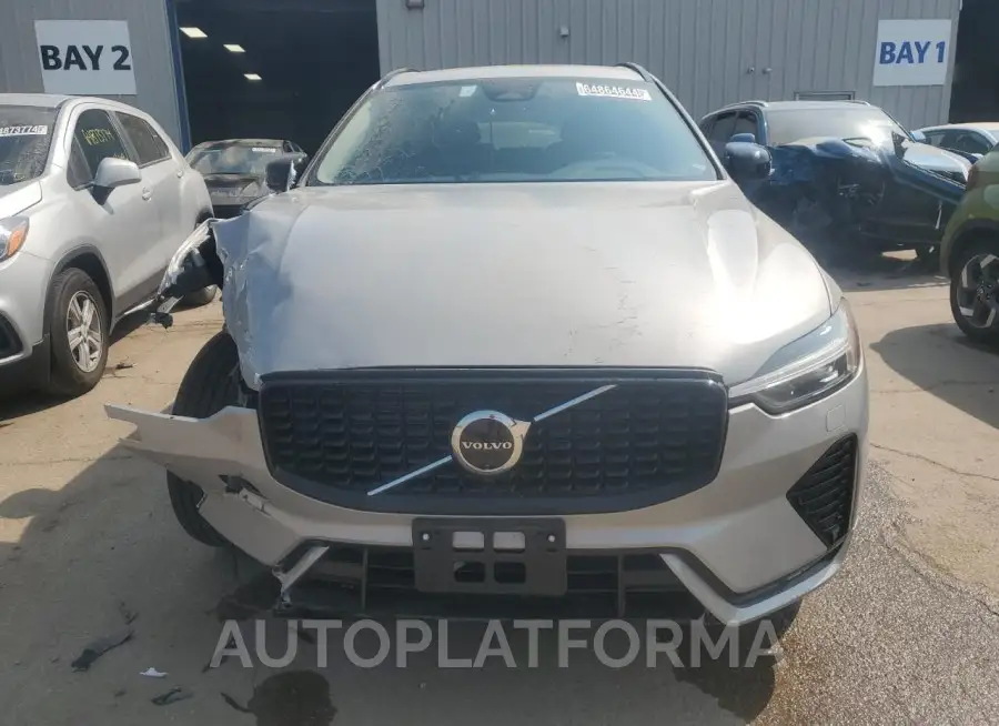 VOLVO XC60 PLUS 2024 vin YV4L12RL1R1889463 from auto auction Copart