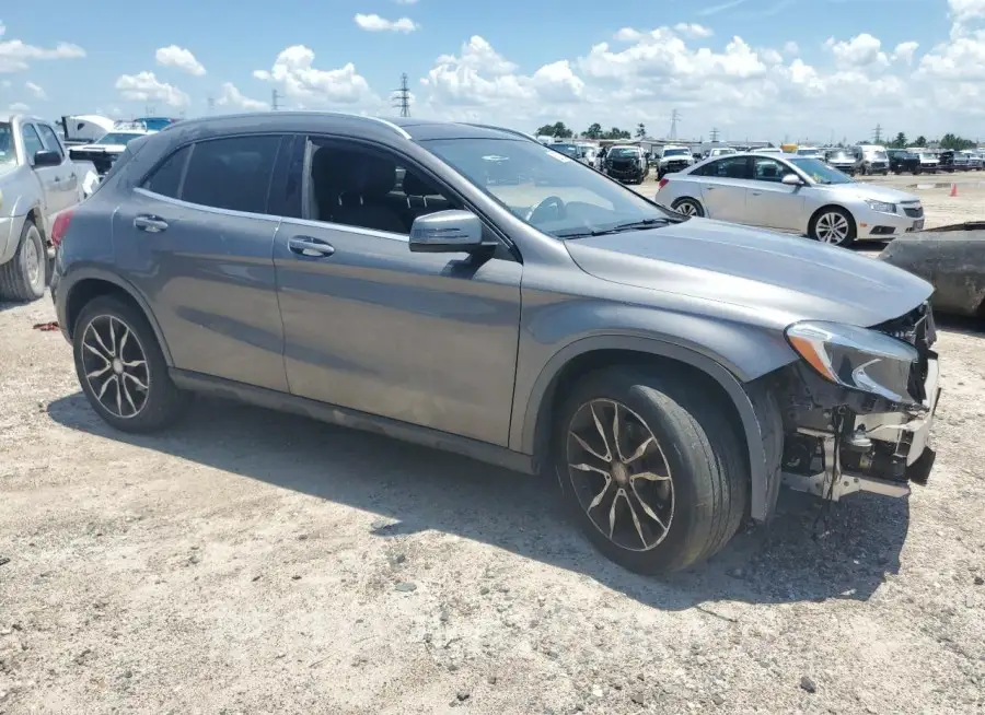 MERCEDES-BENZ GLA 250 2017 vin WDCTG4EB3HJ327423 from auto auction Copart