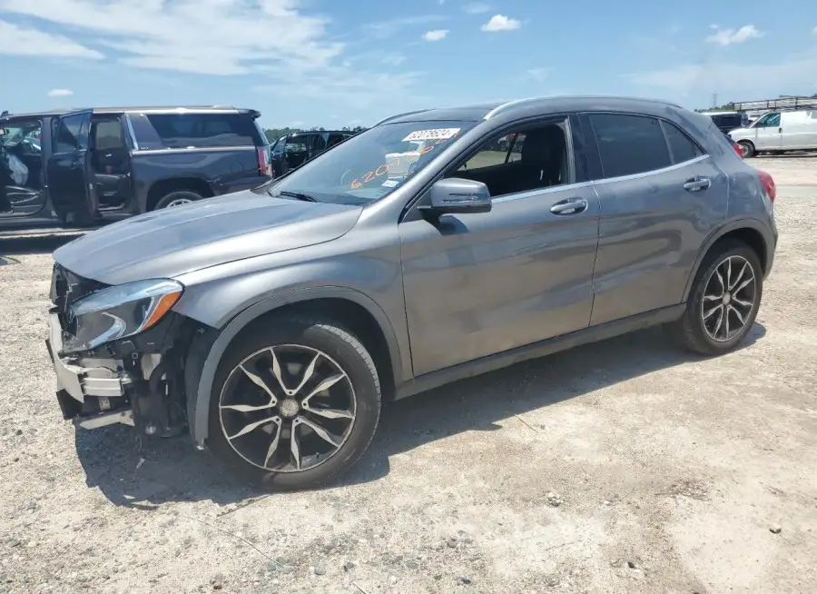 MERCEDES-BENZ GLA 250 2017 vin WDCTG4EB3HJ327423 from auto auction Copart