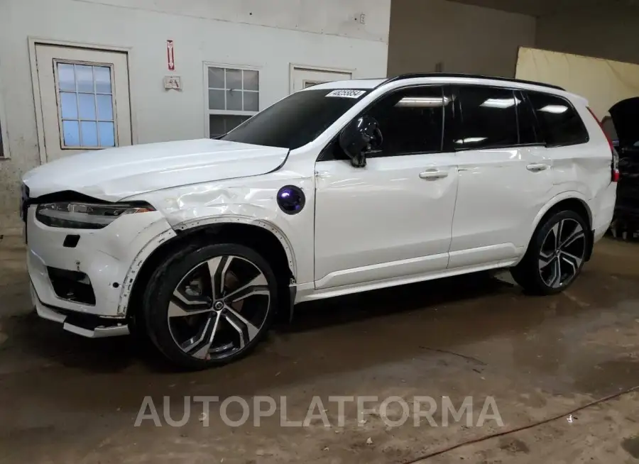 VOLVO XC90 T8 RE 2021 vin YV4BR0CM3M1683841 from auto auction Copart