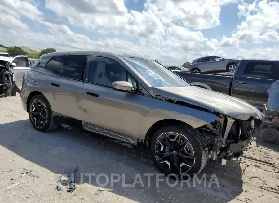 BMW IX XDRIVE5 2024 vin WB523CF09RCN76671 from auto auction Copart