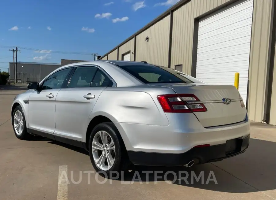 FORD TAURUS SE 2015 vin 1FAHP2D82FG131902 from auto auction Copart