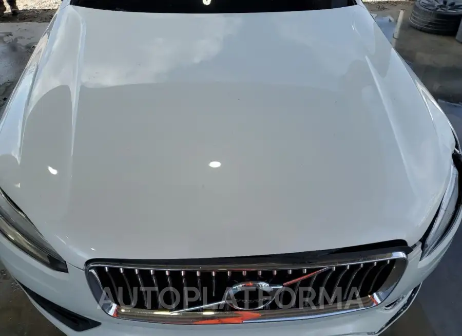 VOLVO XC90 T5 MO 2020 vin YV4102CK0L1606844 from auto auction Copart