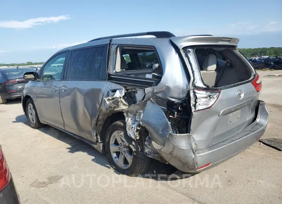 TOYOTA SIENNA LE 2017 vin 5TDKZ3DCXHS826898 from auto auction Copart