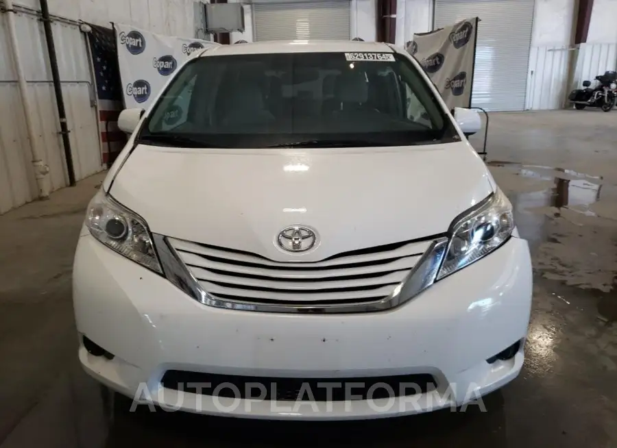 TOYOTA SIENNA LE 2015 vin 5TDJK3DC3FS116495 from auto auction Copart