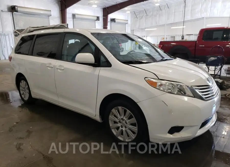 TOYOTA SIENNA LE 2015 vin 5TDJK3DC3FS116495 from auto auction Copart