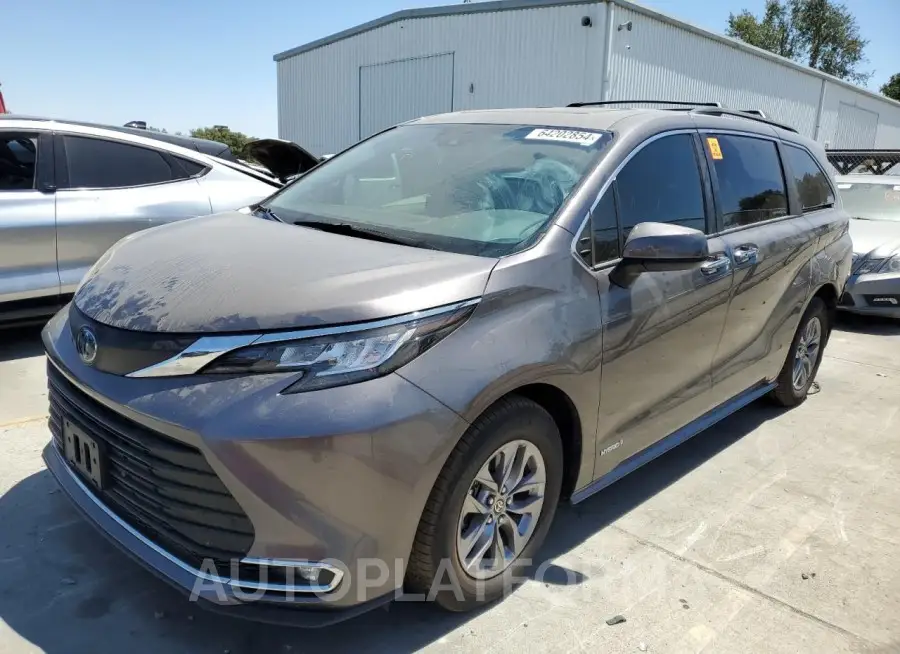 TOYOTA SIENNA XLE 2021 vin 5TDJSKFCXMS006161 from auto auction Copart