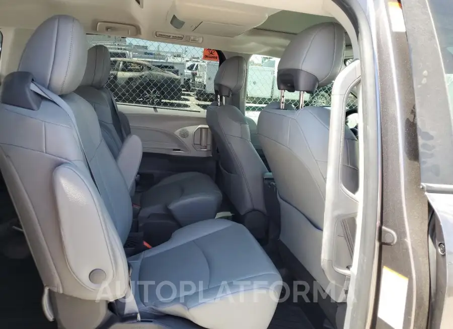 TOYOTA SIENNA XLE 2021 vin 5TDJSKFCXMS006161 from auto auction Copart