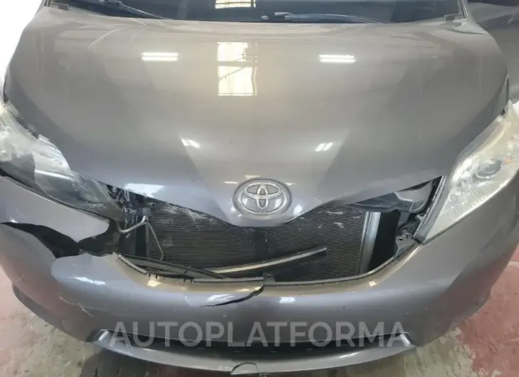 TOYOTA SIENNA LE 2015 vin 5TDKK3DC4FS611308 from auto auction Copart