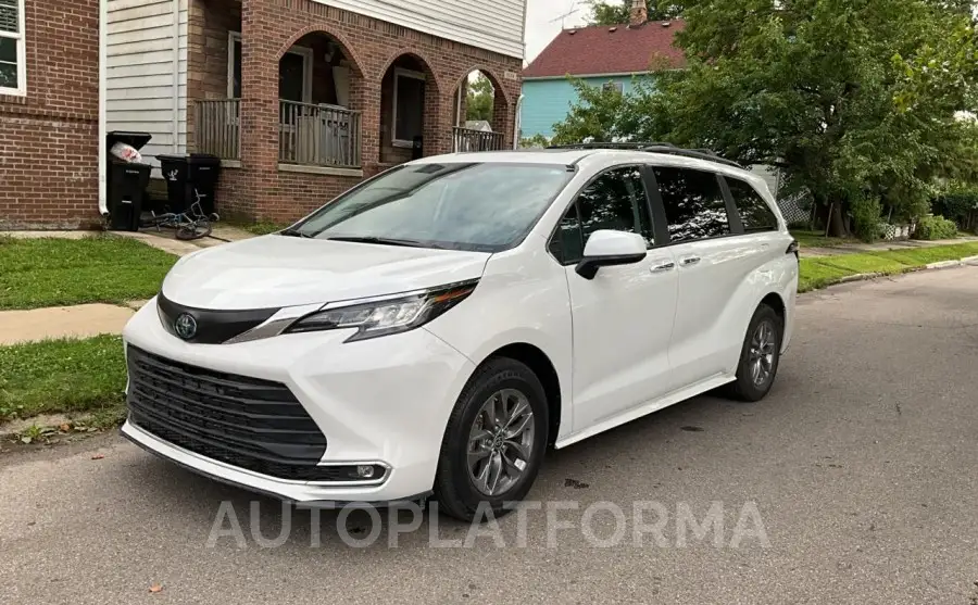 TOYOTA SIENNA XLE 2023 vin 5TDYSKFC0PS076156 from auto auction Copart