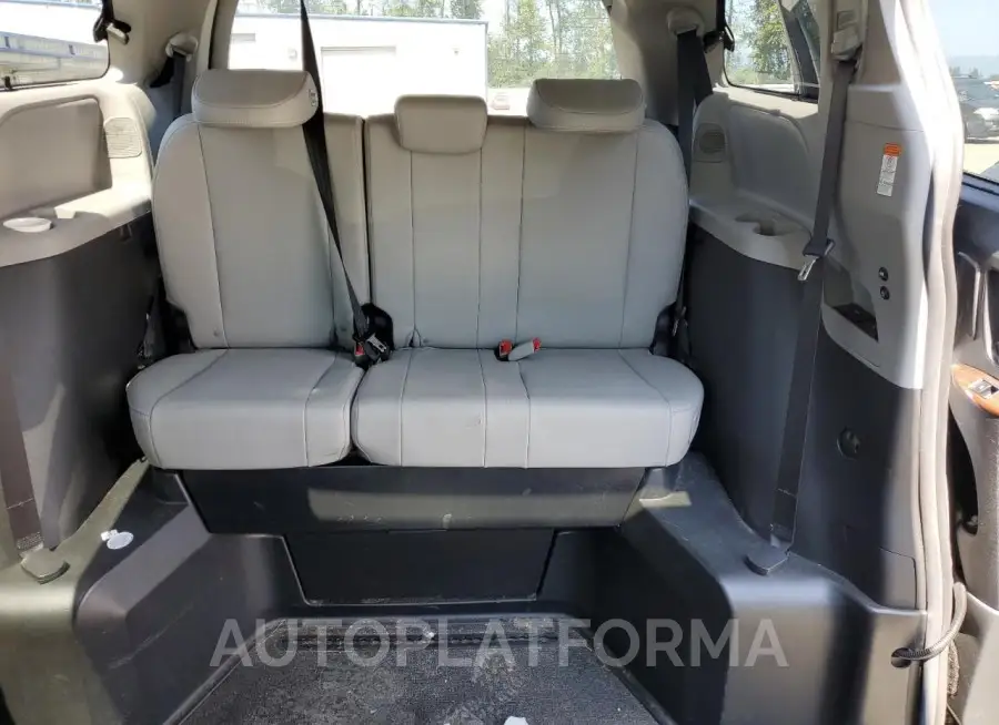 TOYOTA SIENNA XLE 2017 vin 5TDYZ3DC3HS871126 from auto auction Copart