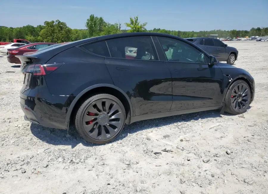 TESLA MODEL Y 2022 vin 7SAYGDEF2NF326834 from auto auction Copart