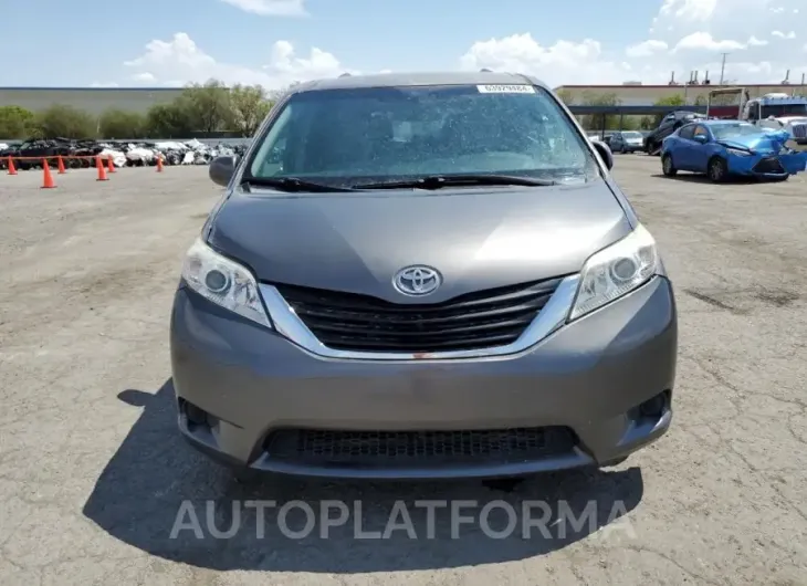 TOYOTA SIENNA LE 2015 vin 5TDKK3DC8FS550724 from auto auction Copart