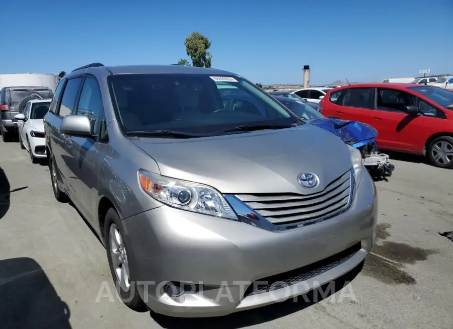 TOYOTA SIENNA LE 2017 vin 5TDKZ3DC9HS847368 from auto auction Copart