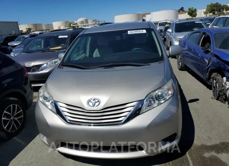 TOYOTA SIENNA LE 2017 vin 5TDKZ3DC9HS847368 from auto auction Copart