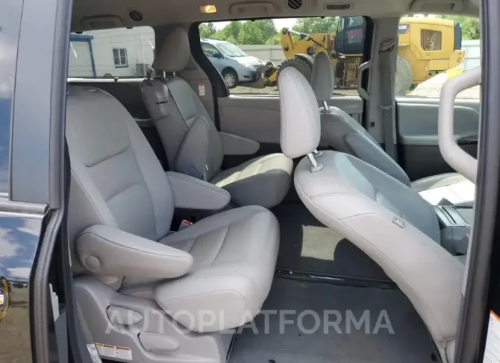 TOYOTA SIENNA XLE 2020 vin 5TDYZ3DC4LS058290 from auto auction Copart